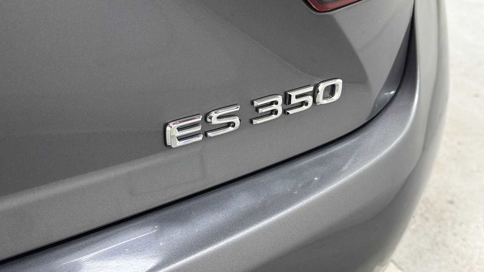 Used 2014 Lexus ES 350 w/ Luxury Package FWD image 29