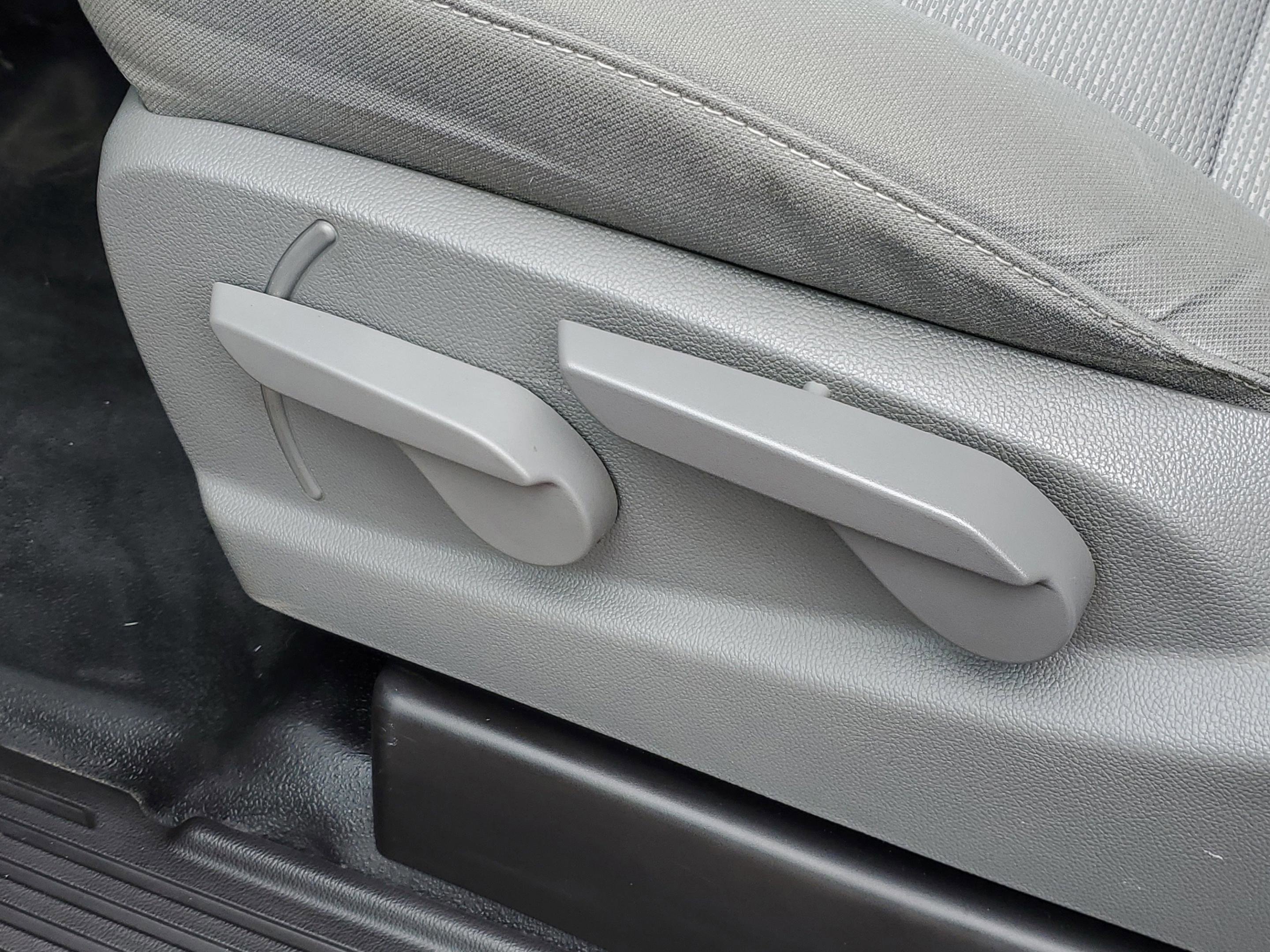 Used 2016 Chevrolet Silverado 1500 Custom image 12