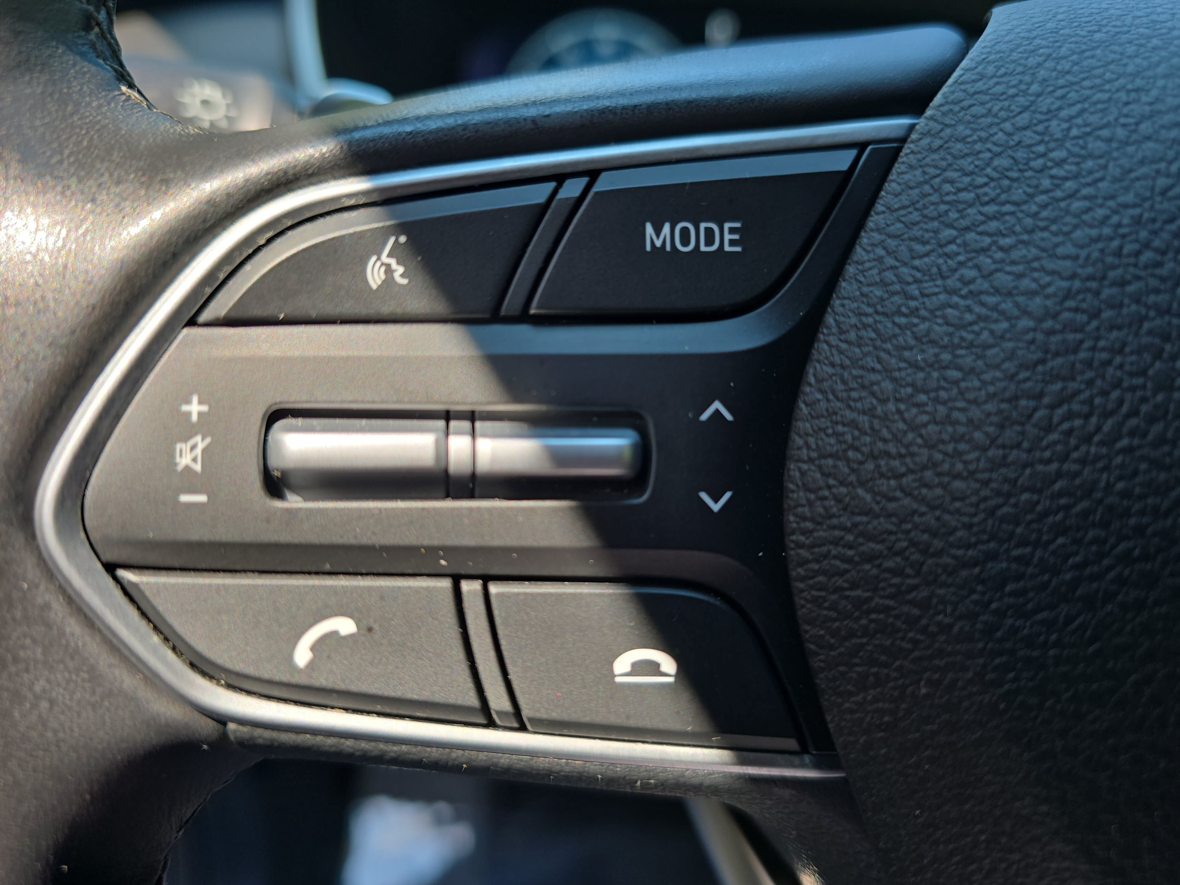 Used 2023 Hyundai Santa Fe Limited AWD/4WD image 17