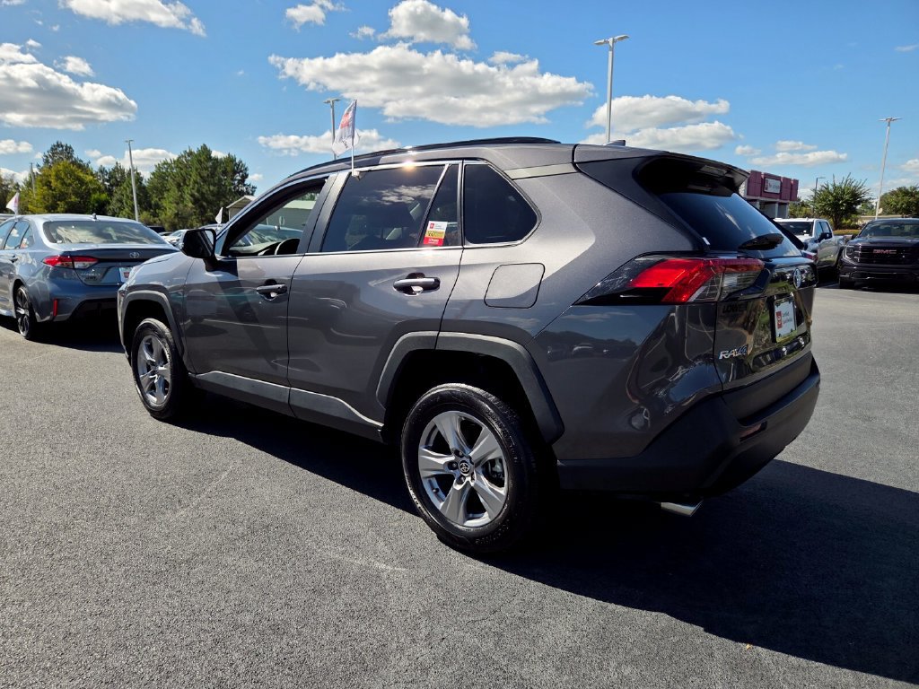 Used 2024 Toyota RAV4 XLE FWD image 9
