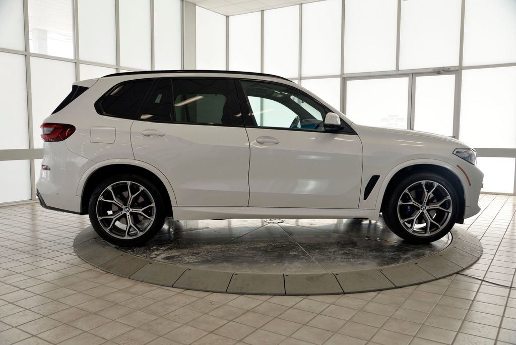 Used 2023 BMW X5 xDrive40i w/ Executive Package image 11