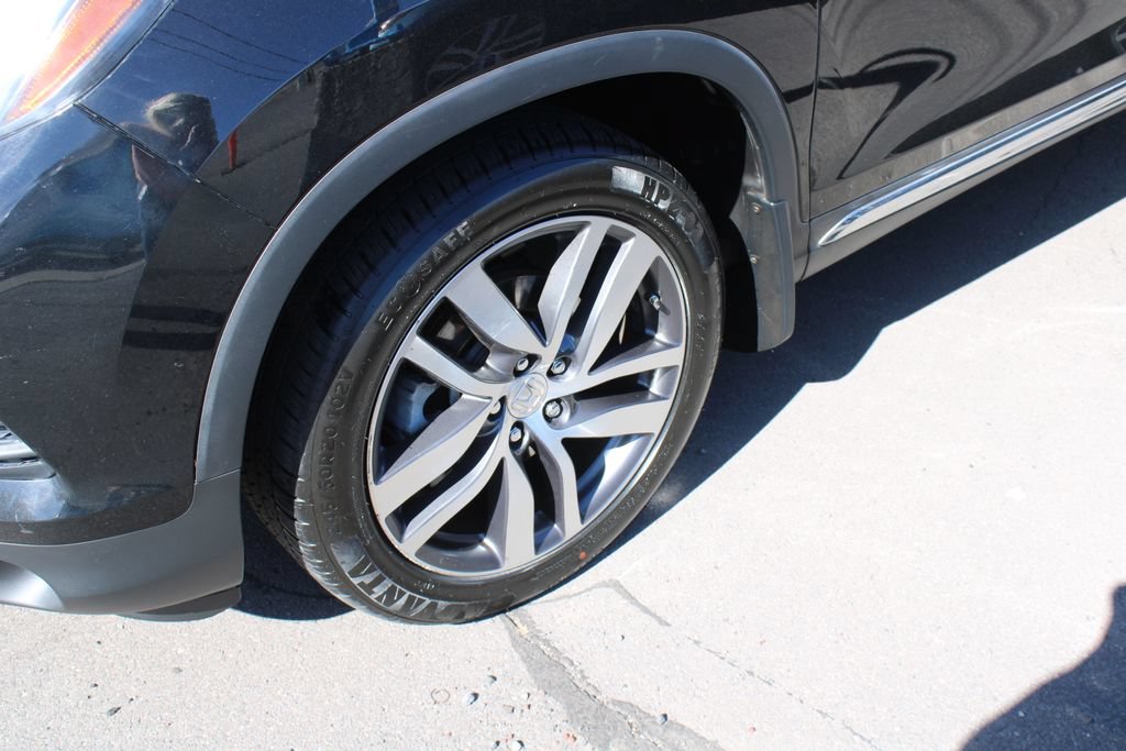 Used 2017 Honda Pilot Touring image 12