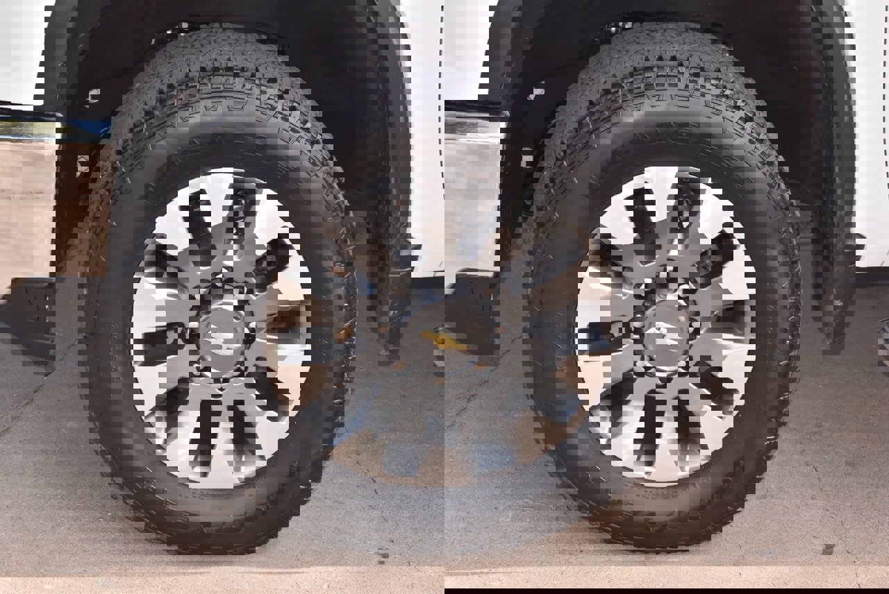 Used 2025 Chevrolet Silverado 2500 LT w/ Safety Package image 38