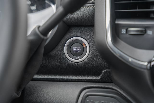 New 2026 RAM 3500 Laramie AWD/4WD image 38