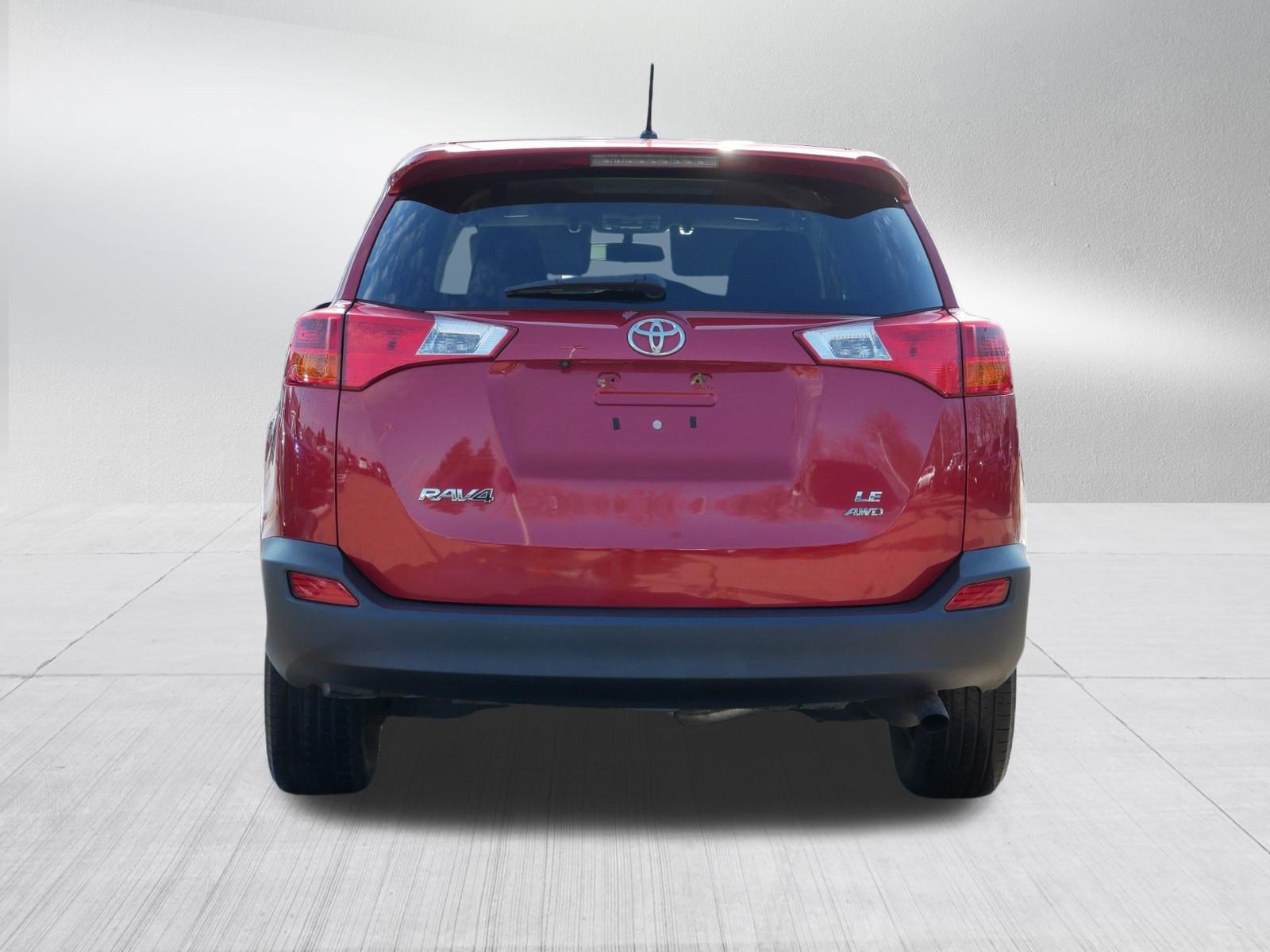 Used 2015 Toyota RAV4 LE image 5