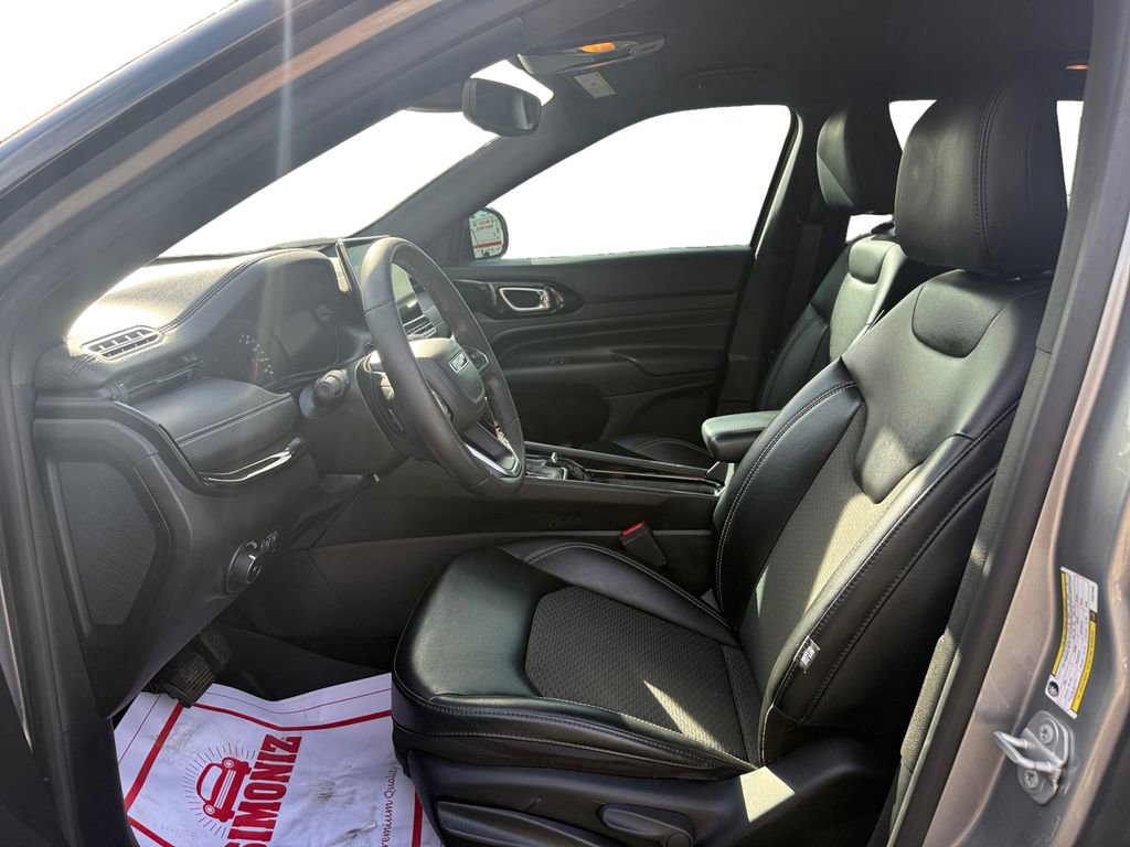 Used 2023 Jeep Compass Altitude image 9