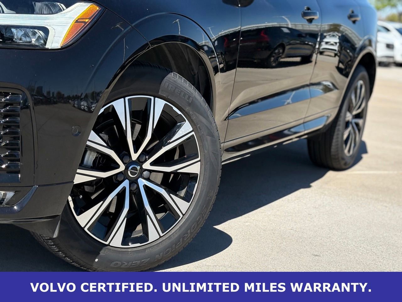 Certified 2025 Volvo XC60 B5 Plus image 12