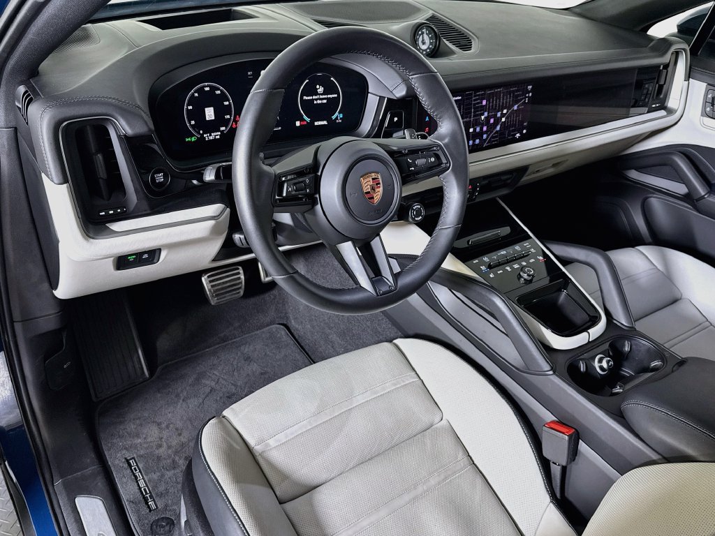Certified 2026 Porsche Cayenne S AWD/4WD image 4