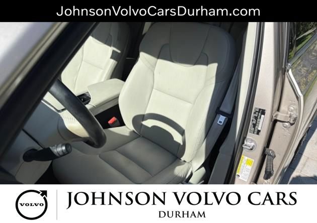 Used 2023 Volvo XC90 B6 Plus AWD/4WD image 8