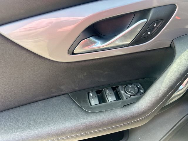 Used 2025 Chevrolet Blazer LT AWD/4WD image 17