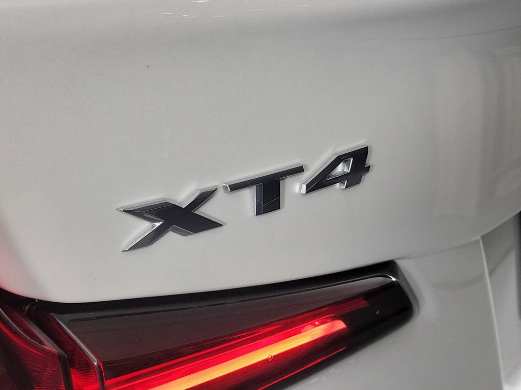Certified 2023 Cadillac XT4 Luxury FWD image 6