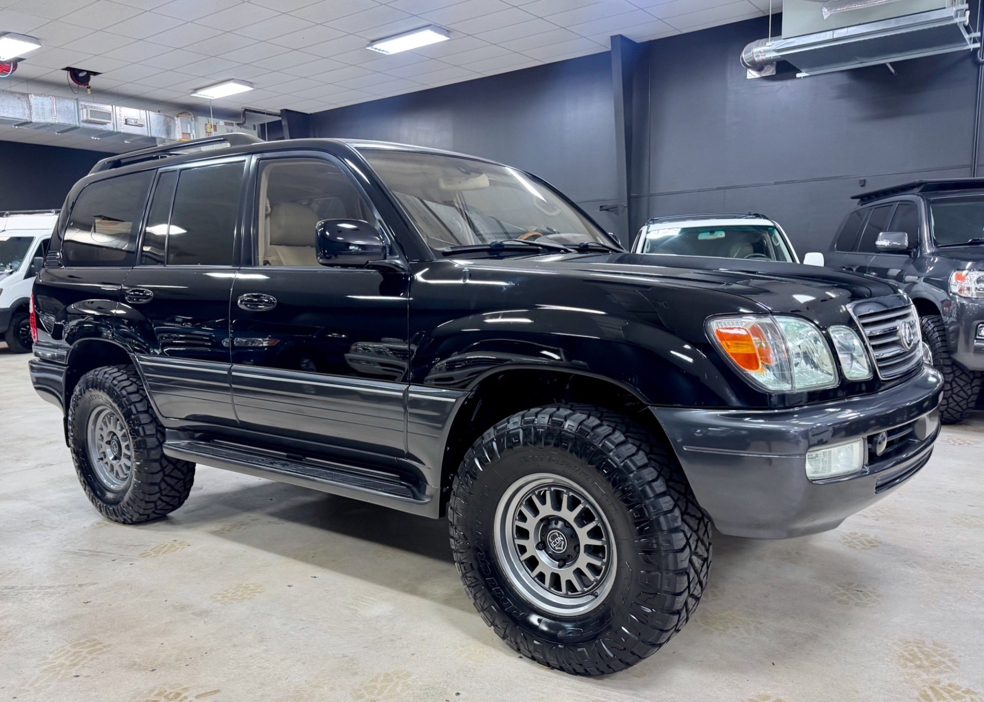 Used 2003 Lexus LX 470 4WD image 7