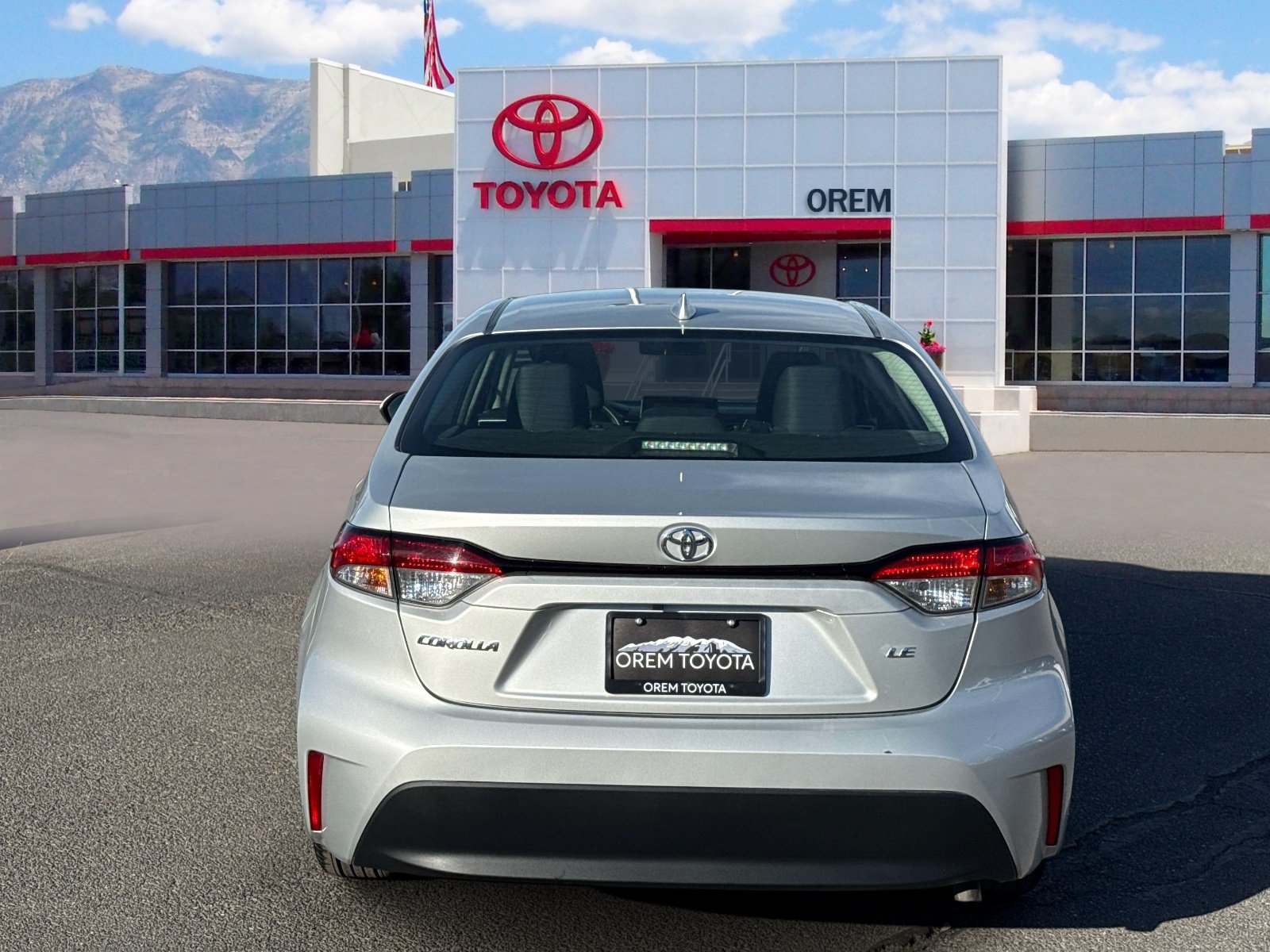 Used 2024 Toyota Corolla LE FWD image 4