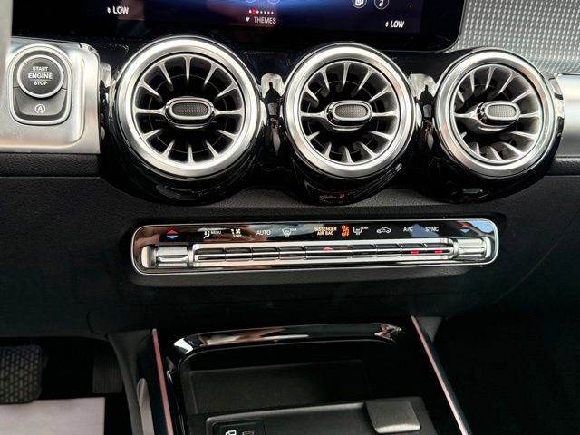 Used 2023 Mercedes-Benz GLB 250 image 23