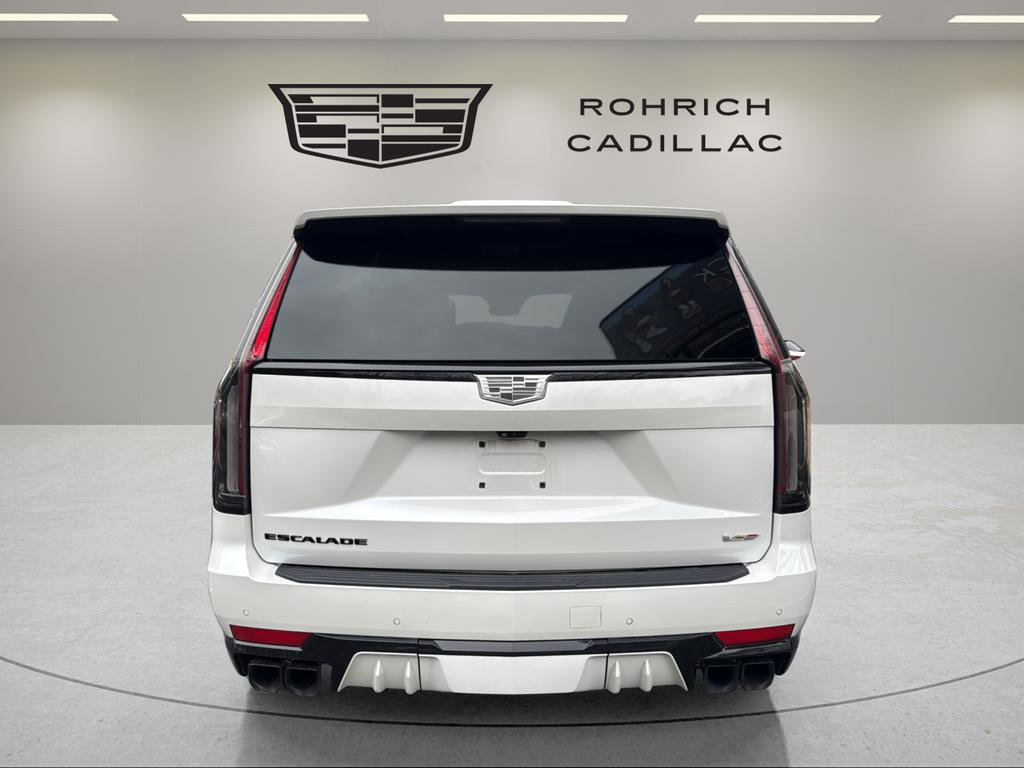 Used 2023 Cadillac Escalade V w/ LPO, ONYX Package image 2
