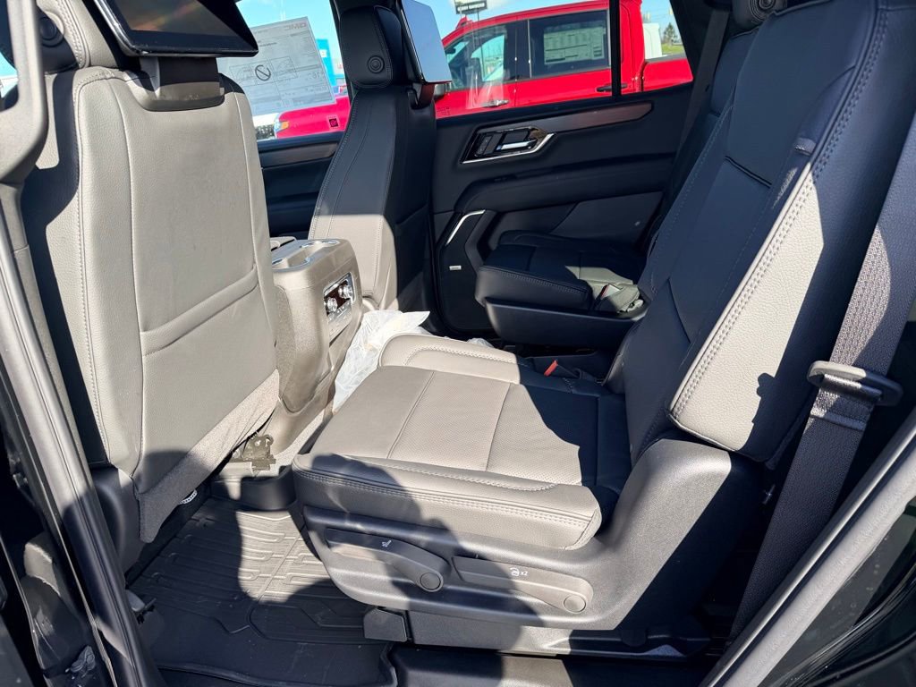 New 2026 GMC Yukon Denali w/ Denali Reserve Package image 32