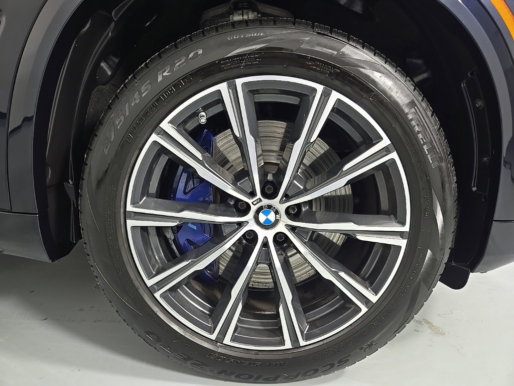Used 2020 BMW X5 M50i w/ Premium Package image 10