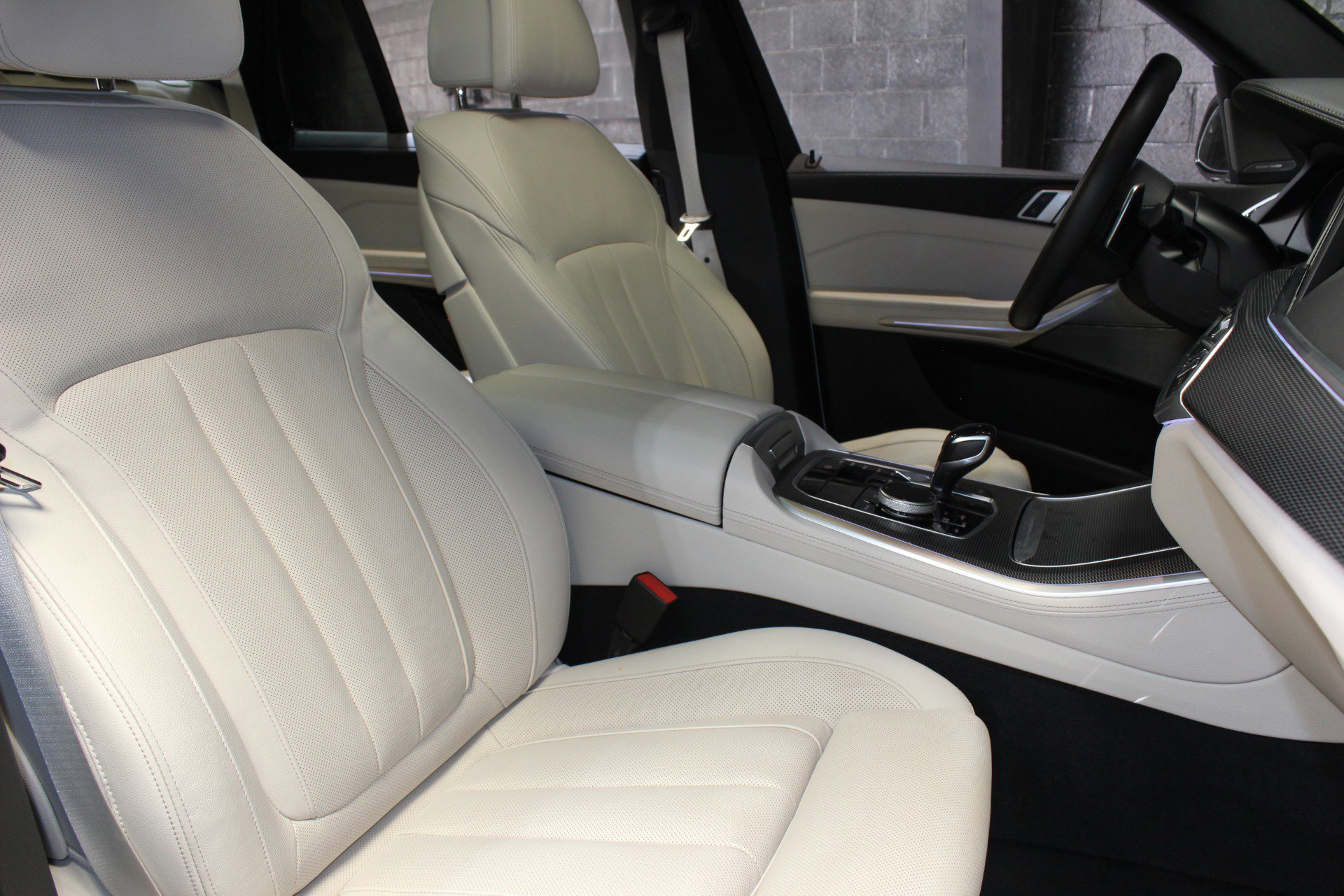 Used 2021 BMW X5 sDrive40i w/ M Sport Package image 42