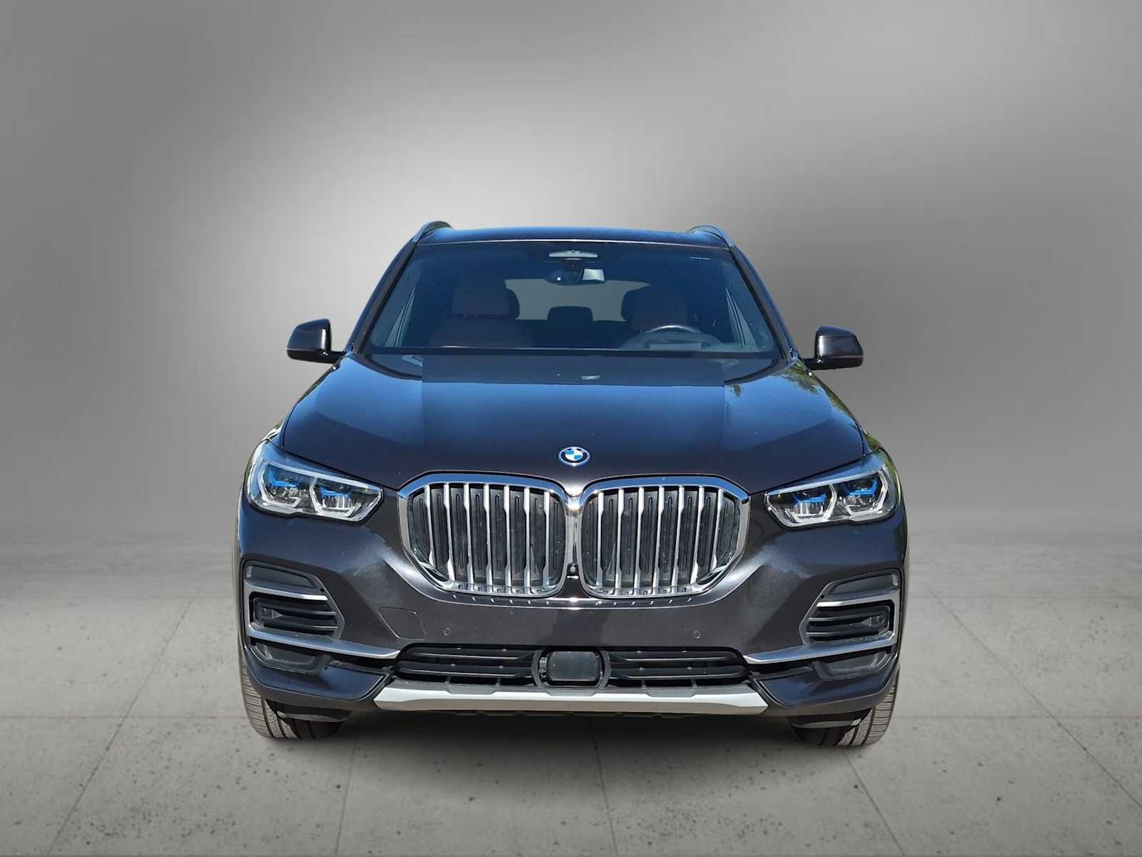 Used 2022 BMW X5 xDrive45e w/ Executive Package AWD/4WD image 3