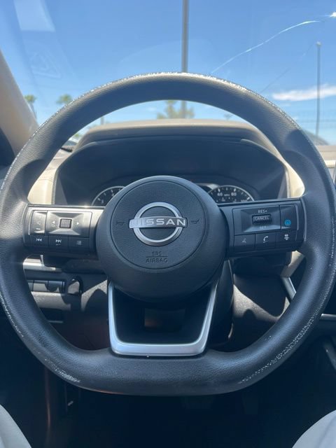 Used 2023 Nissan Rogue SV FWD image 11