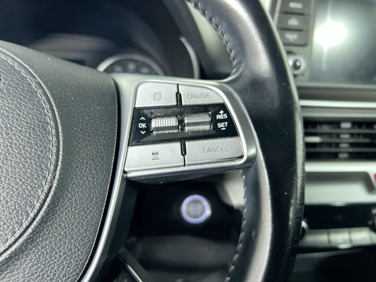 Used 2020 Kia Telluride LX FWD image 13