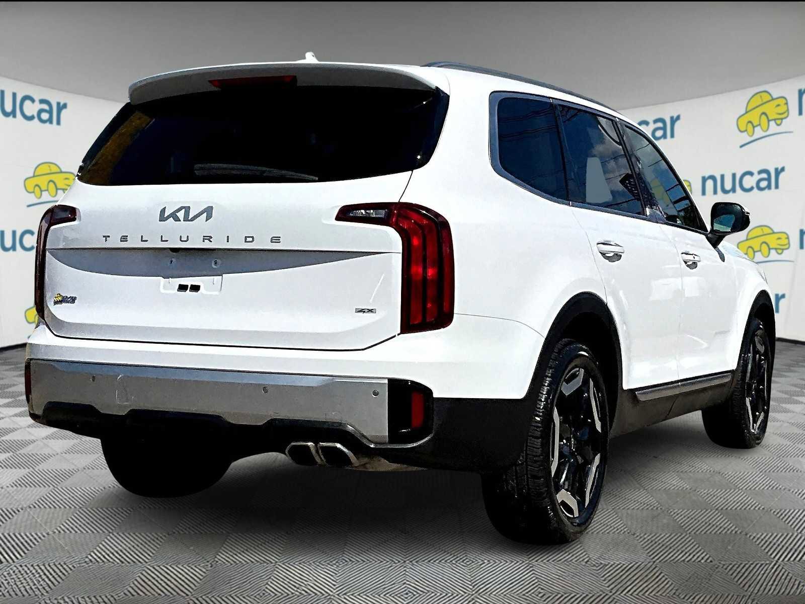 Used 2023 Kia Telluride S image 6