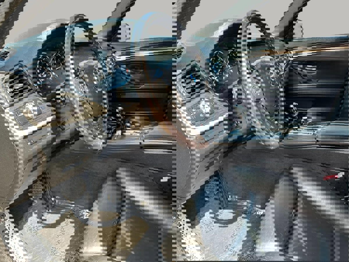 Used 2013 BMW 550i Sedan image 17