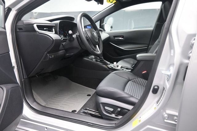 Used 2025 Toyota Corolla XSE FWD image 17