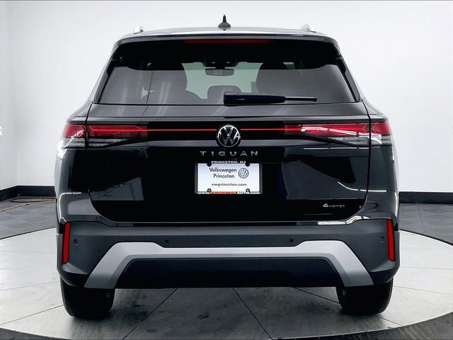 New 2026 Volkswagen Tiguan S AWD/4WD image 14