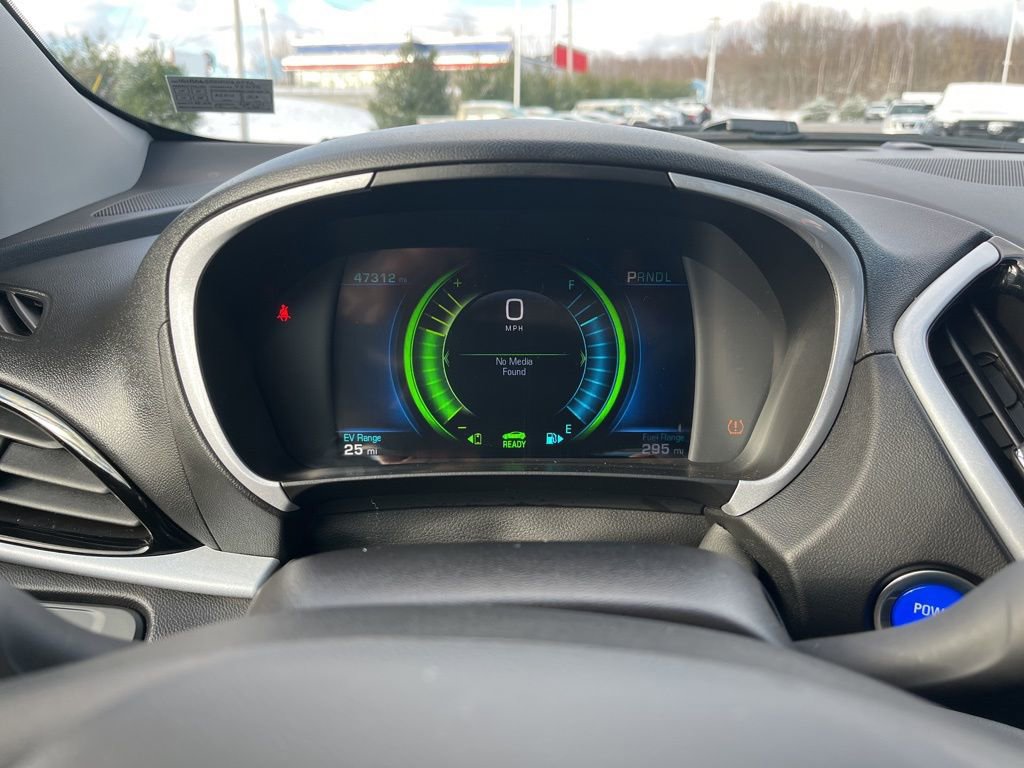 Used 2017 Chevrolet Volt LT w/ Comfort Package image 18