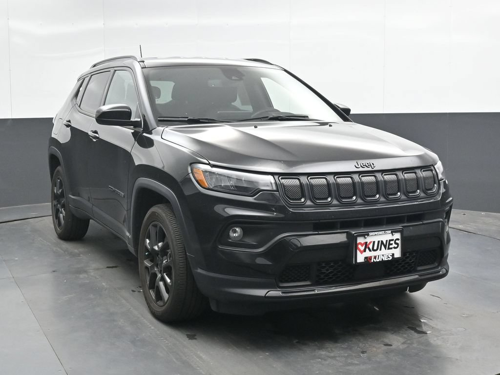 Used 2022 Jeep Compass Latitude w/ Convenience Group AWD/4WD image 5
