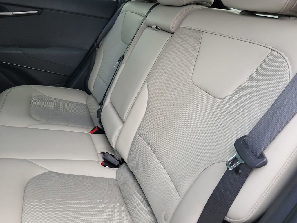 Certified 2023 Kia Niro EX Touring image 16