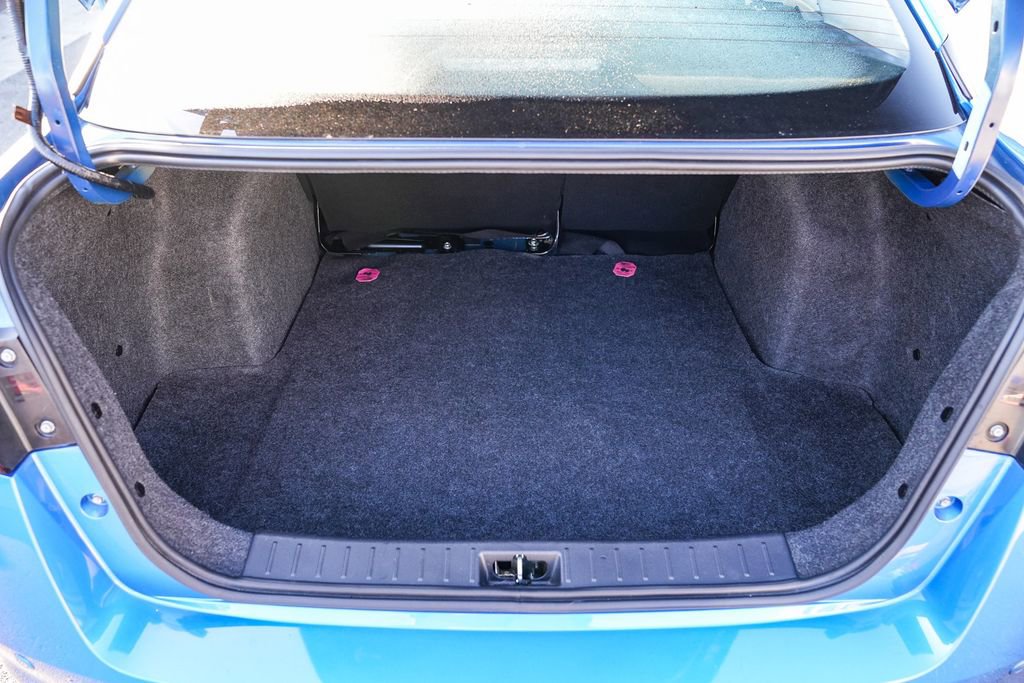 Used 2022 Nissan Versa SV image 29