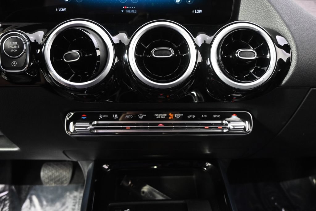 Used 2022 Mercedes-Benz GLA 250 4MATIC image 31