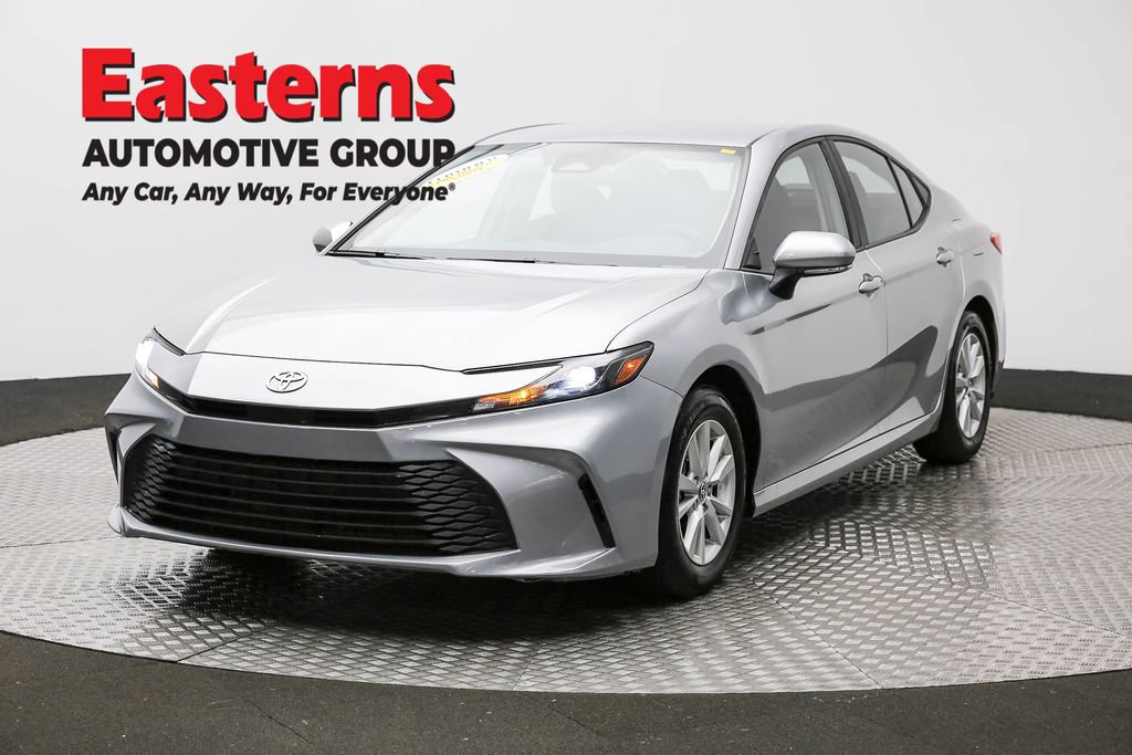 Used 2025 Toyota Camry LE FWD image 1