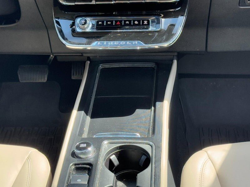 Used 2025 Lincoln Corsair FWD image 14