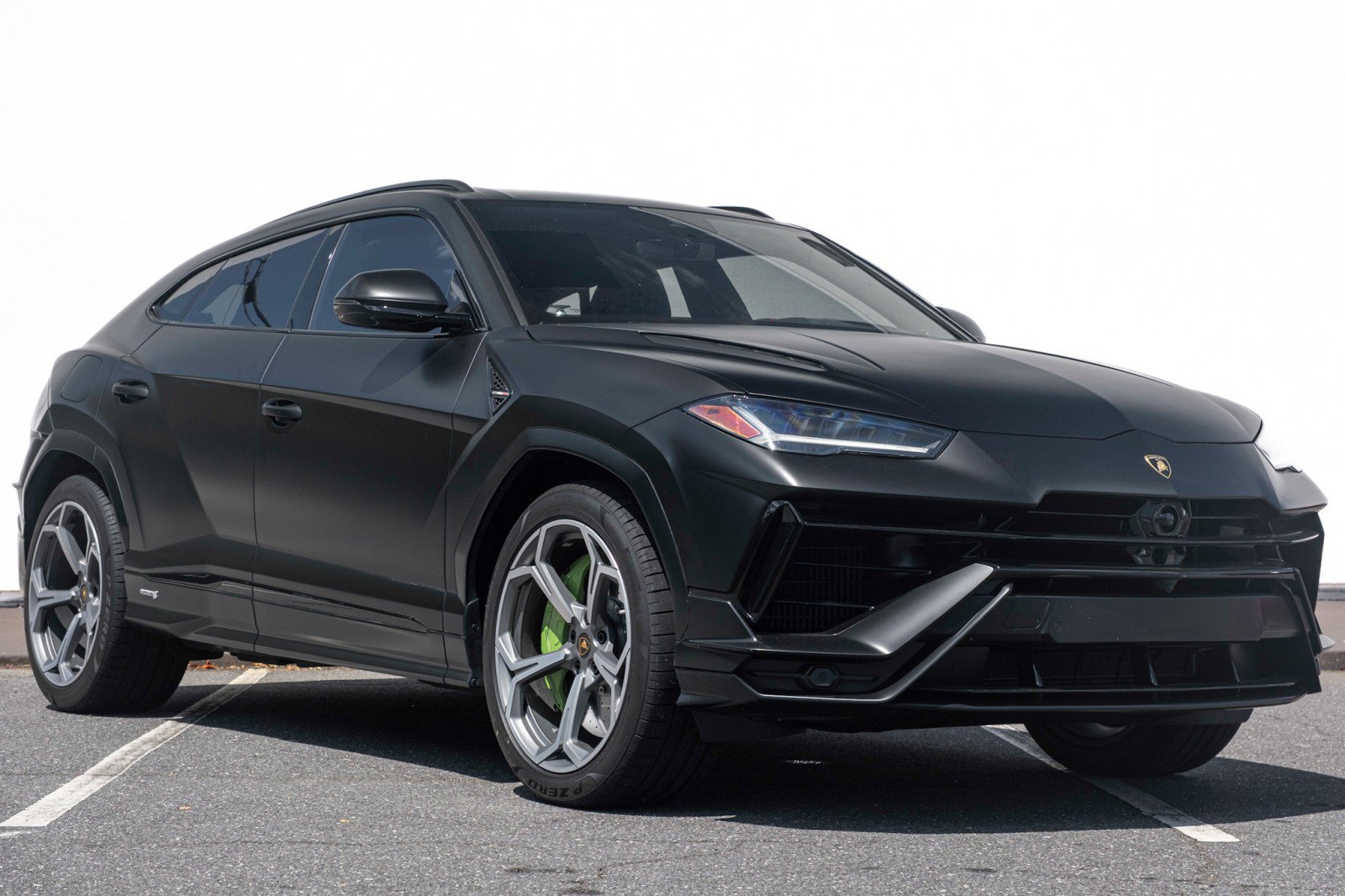 Used 2023 Lamborghini Urus S image 2