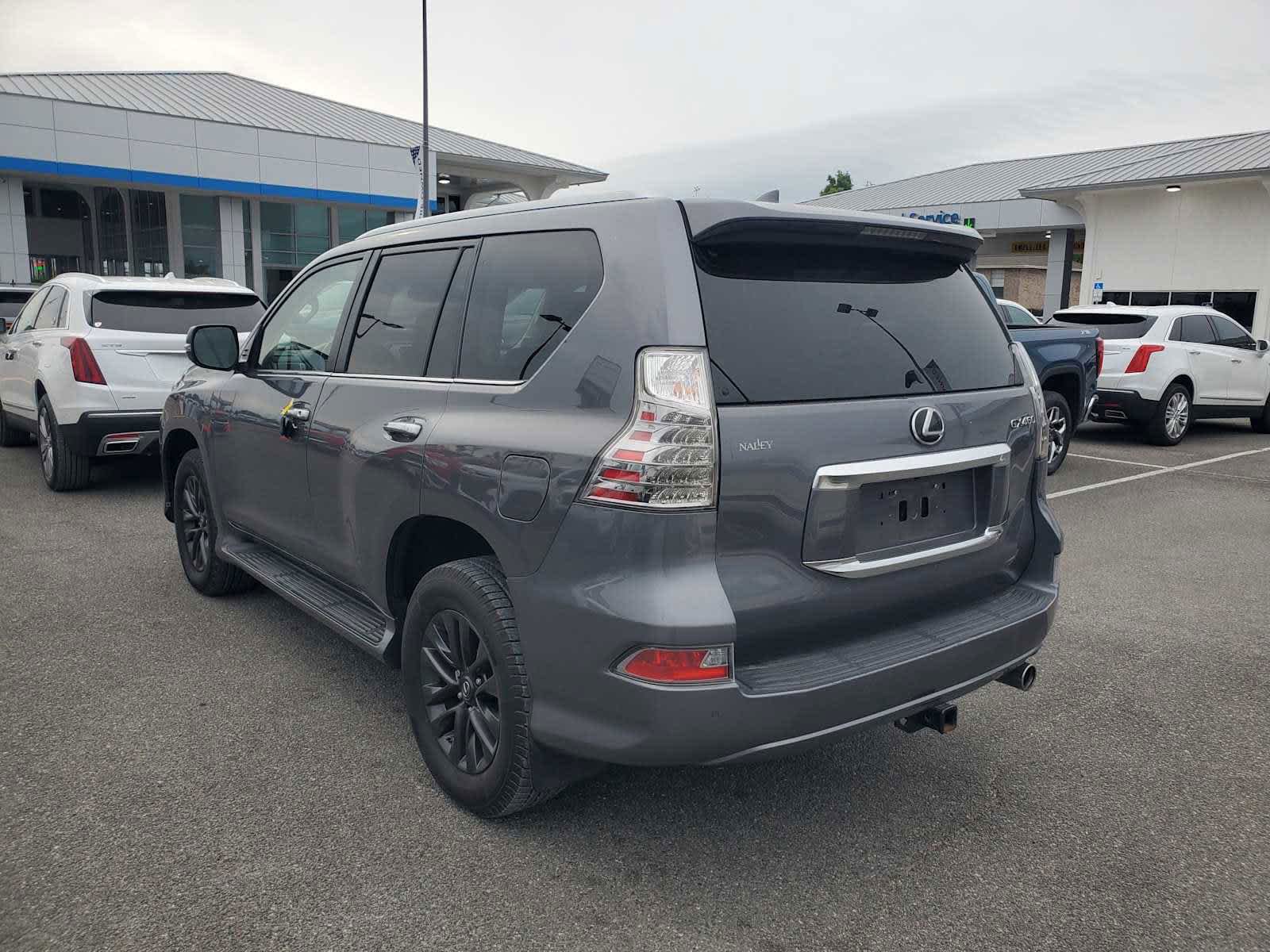 Used 2020 Lexus GX 460 Premium w/ Premium Package AWD/4WD image 3