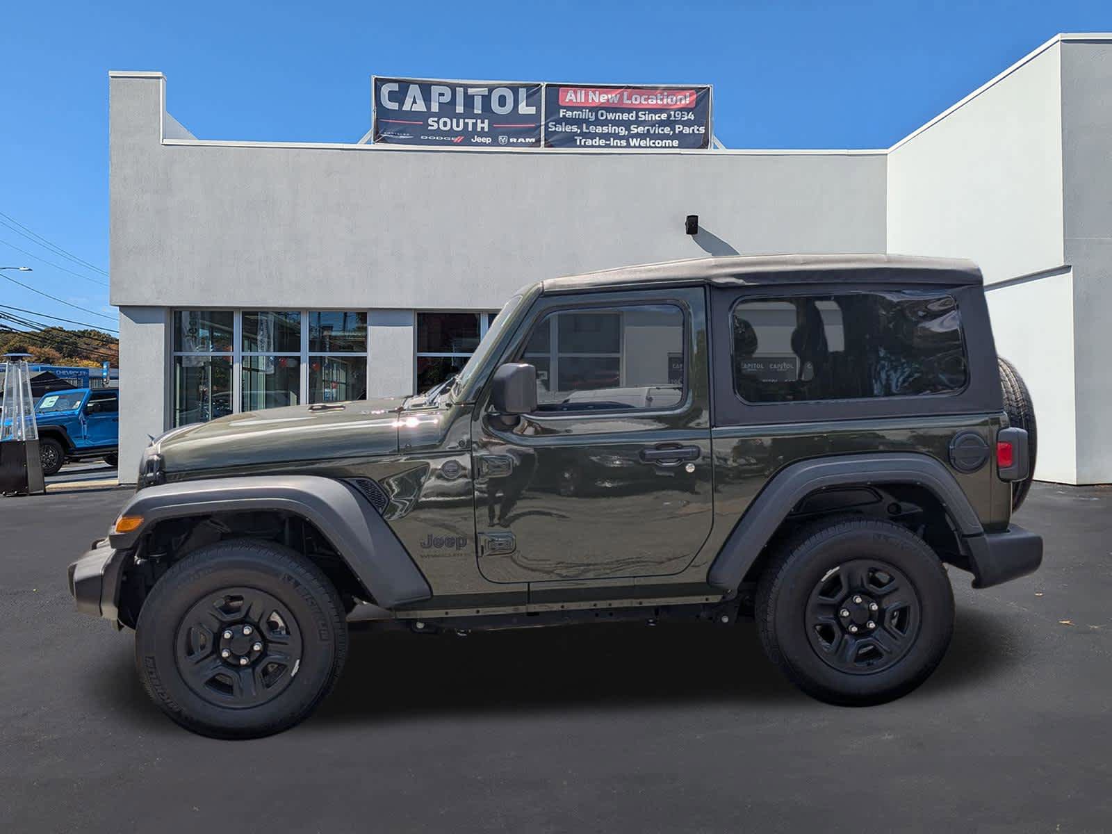 Used 2023 Jeep Wrangler Sport AWD/4WD image 6