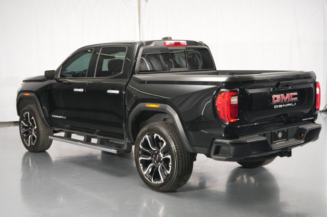 Used 2024 GMC Canyon Denali AWD/4WD image 15