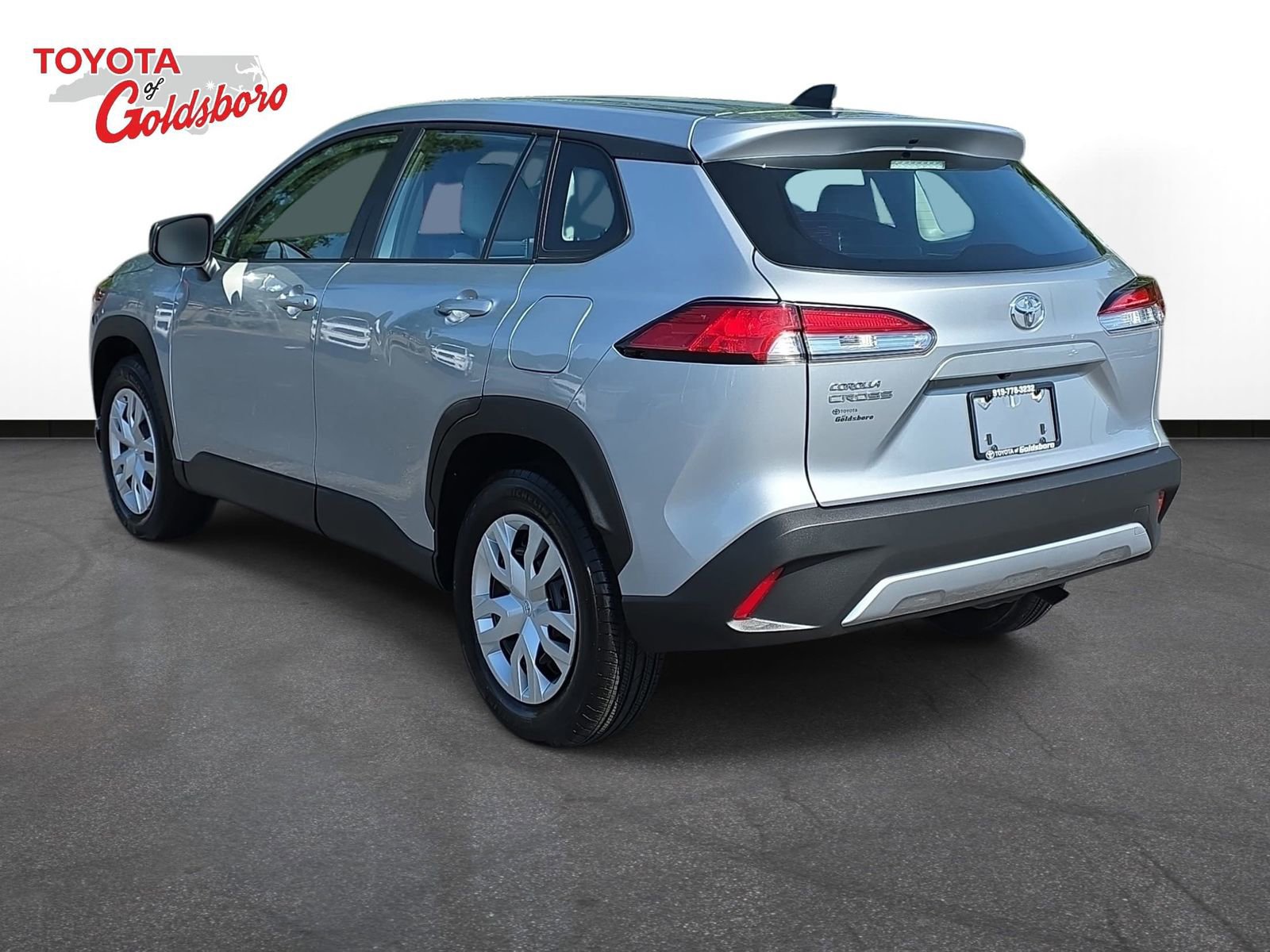 Used 2024 Toyota Corolla Cross L FWD image 7