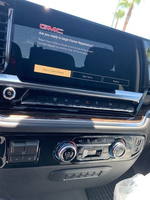 New 2026 GMC Sierra 3500 SLE w/ SLE Convenience Package AWD/4WD image 18