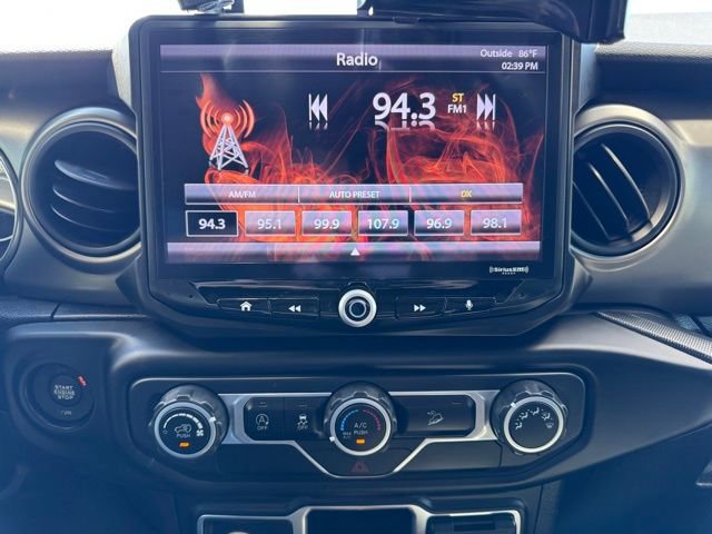 Certified 2018 Jeep Wrangler Unlimited Sport image 32