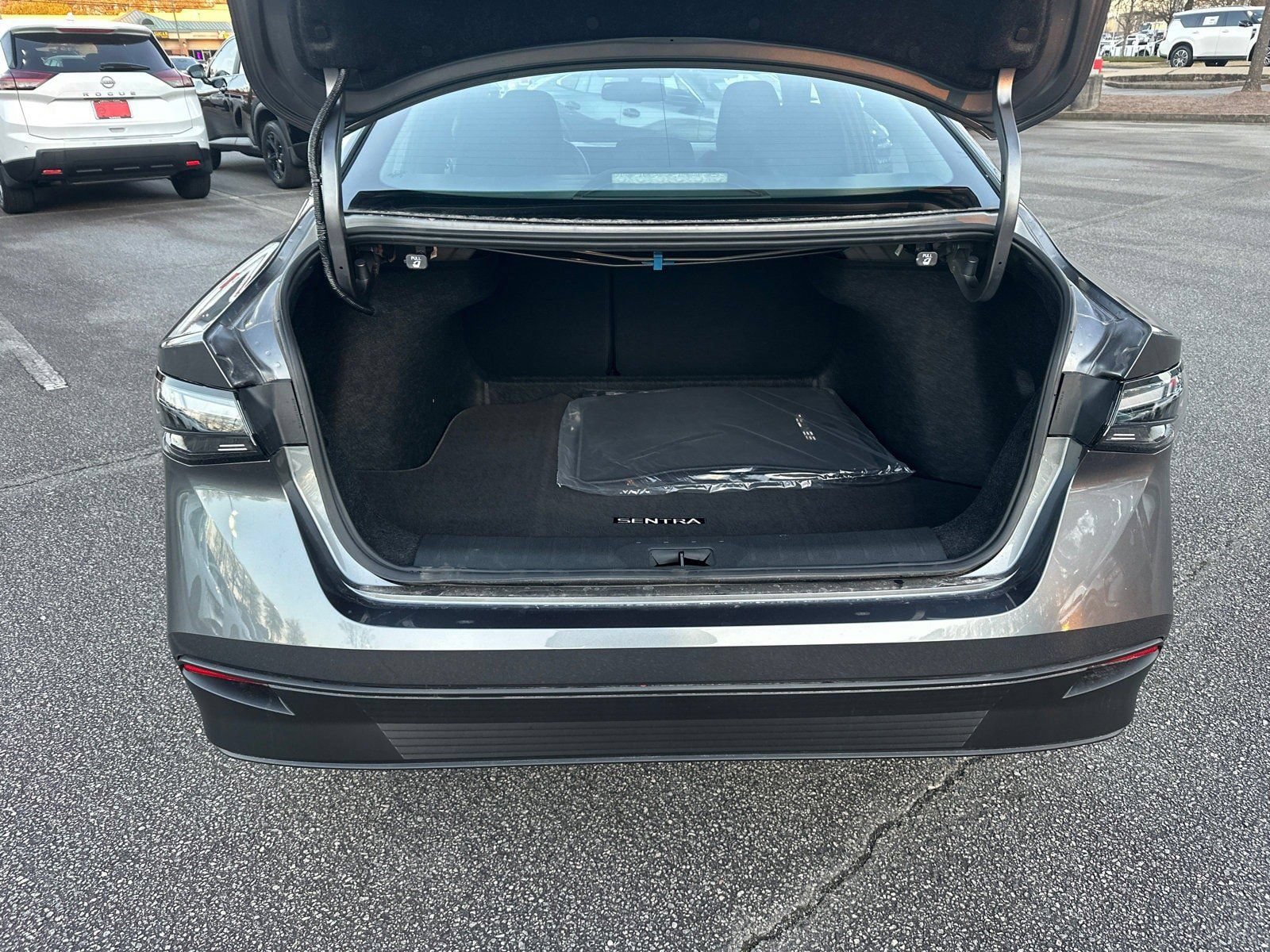 New 2026 Nissan Sentra SV w/ SV Convenience Package FWD image 18