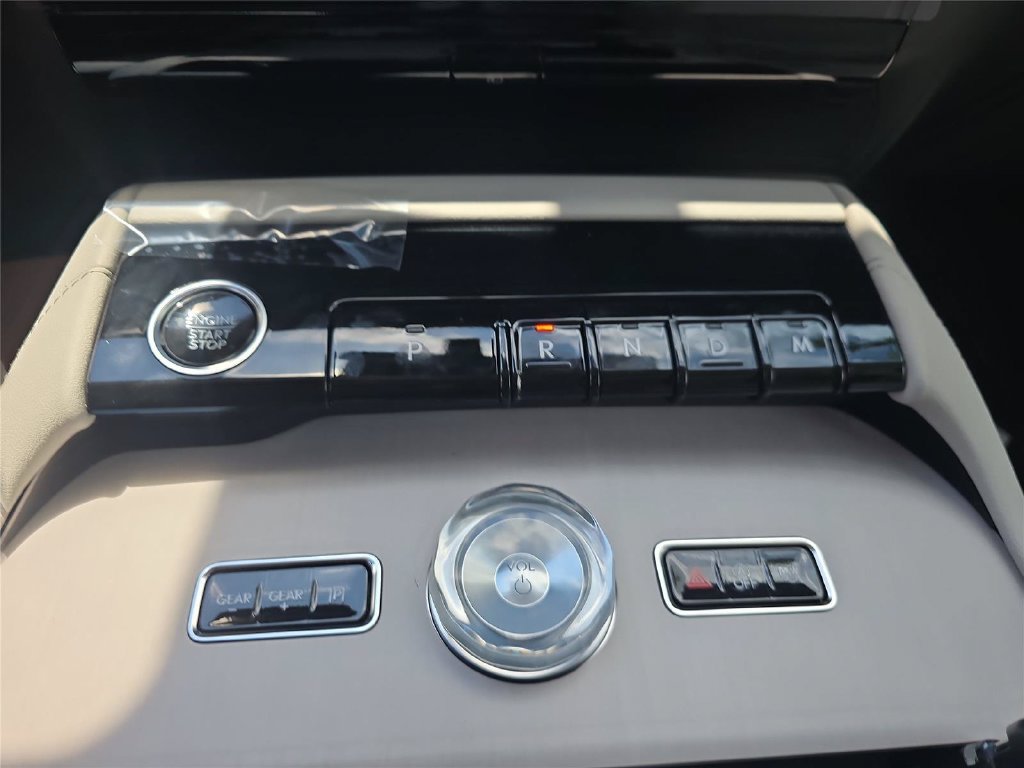 New 2026 Lincoln Navigator Reserve AWD/4WD image 20