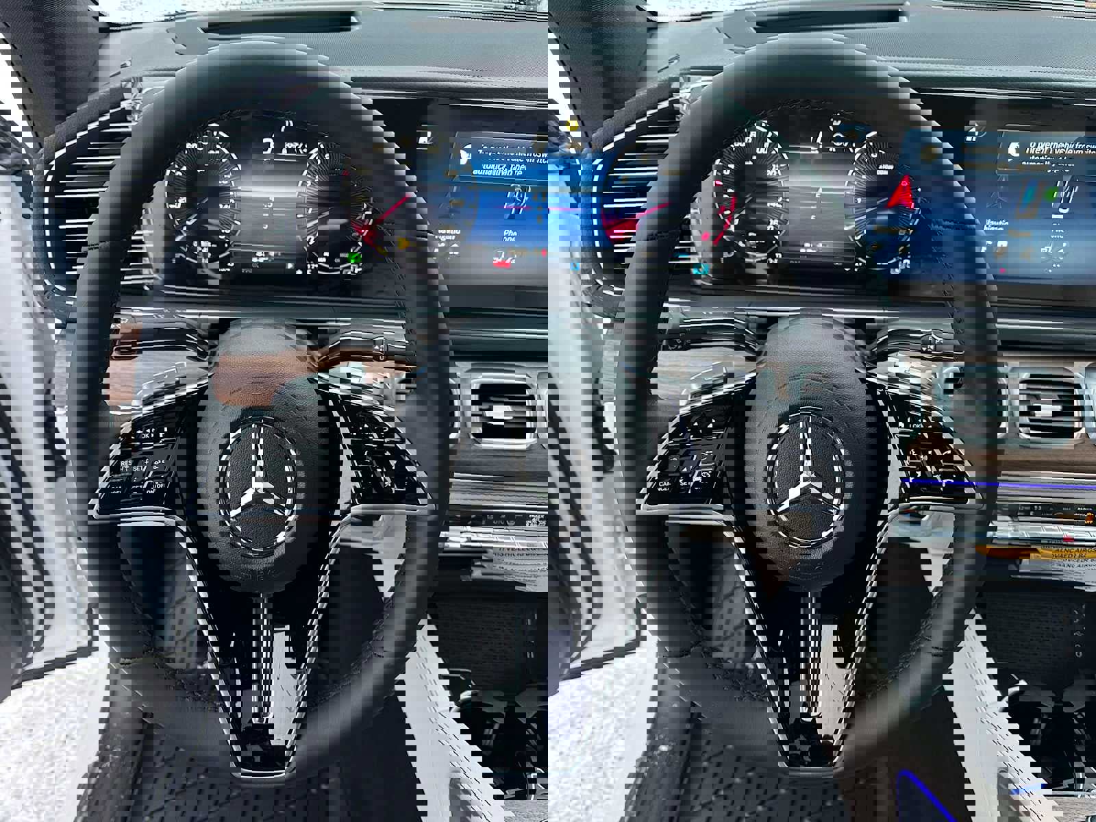 New 2026 Mercedes-Benz GLE 450 4MATIC Coupe image 23