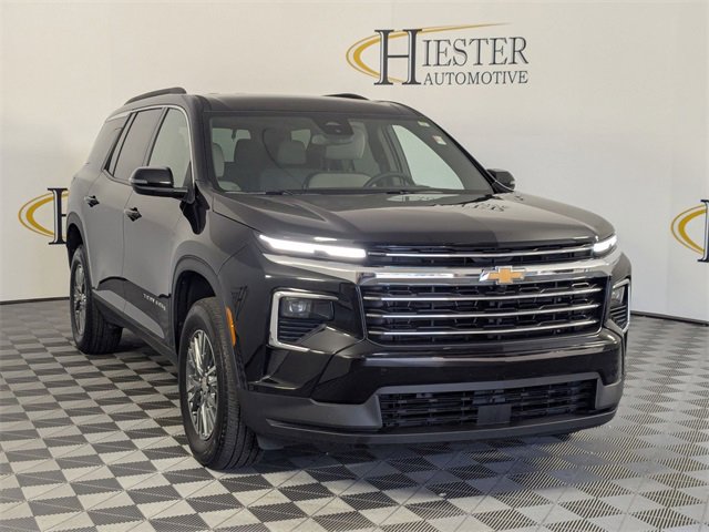 Certified 2025 Chevrolet Traverse LT image 2