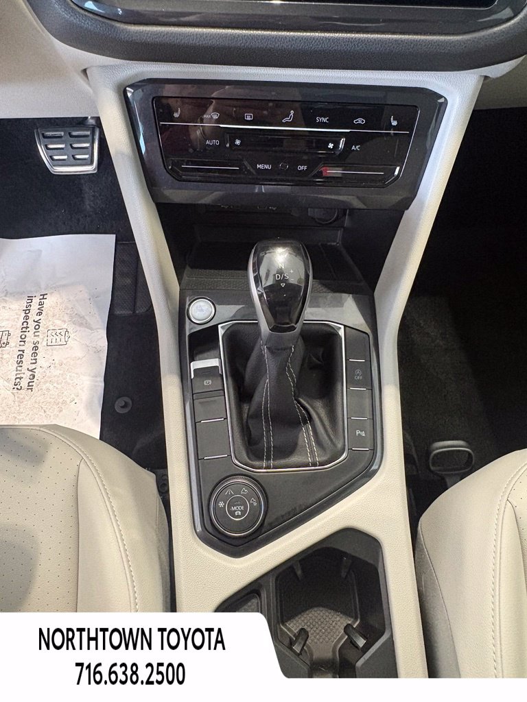 Used 2024 Volkswagen Tiguan SE R-Line AWD/4WD image 19