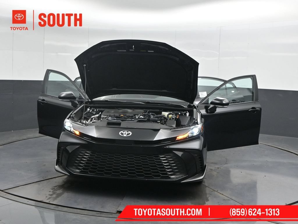 Used 2026 Toyota Camry SE FWD image 61