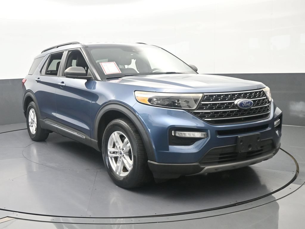 Used 2020 Ford Explorer XLT w/ Equipment Group 202A AWD/4WD image 9